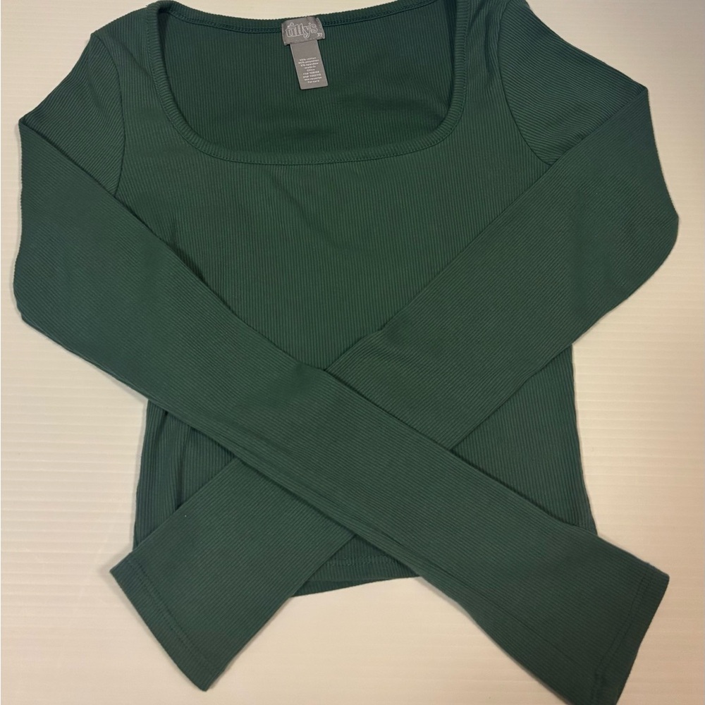 Tilly’s Green Long Sleeve Ribbed Top